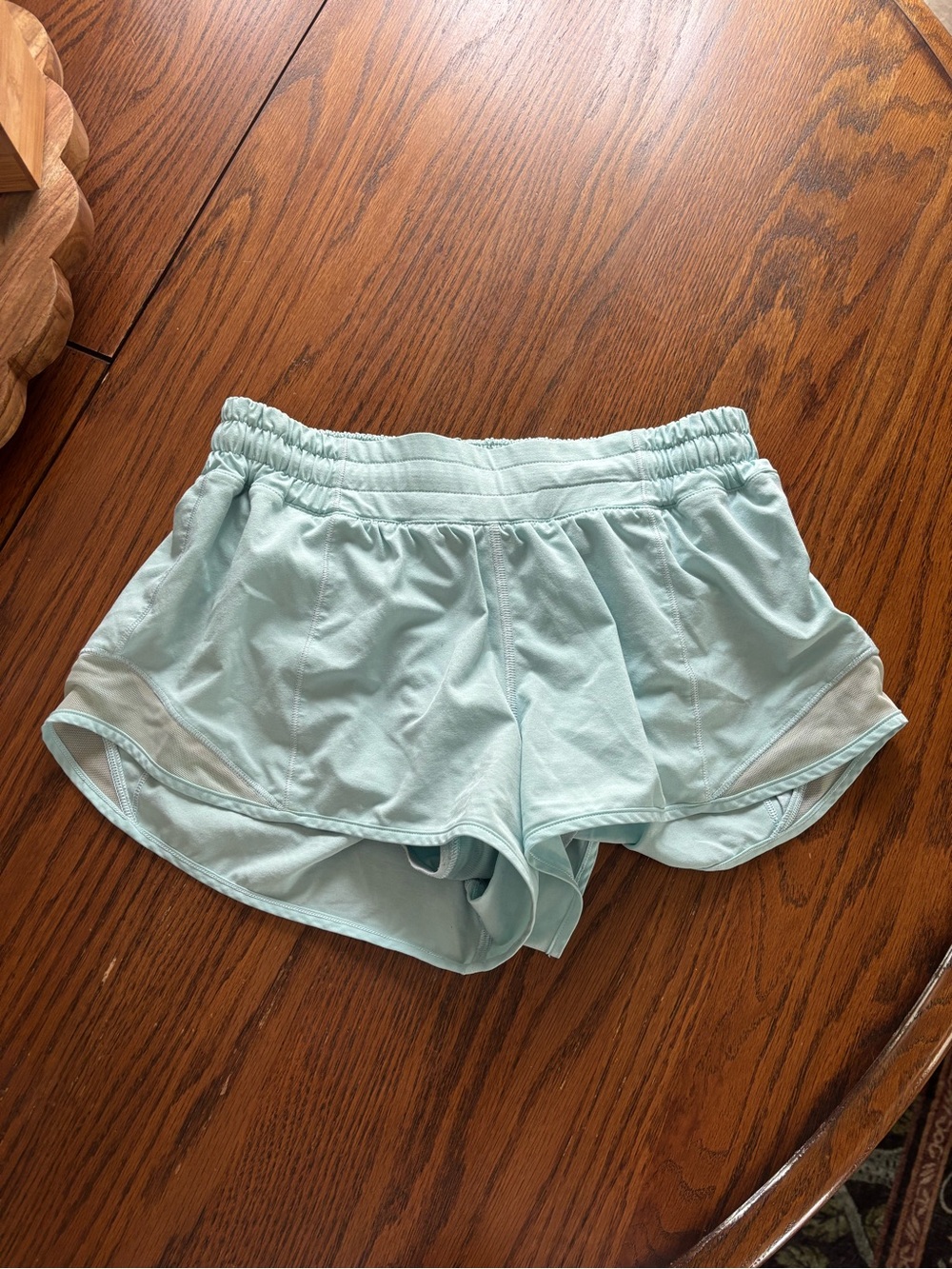 Lululemon hotty hot shorts 2.5" light blue running athletic size 6